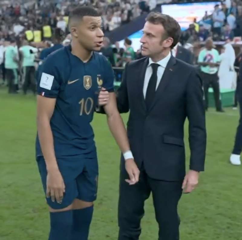 kylian mbappe emmanuel macron 2