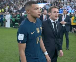 kylian mbappe emmanuel macron 3