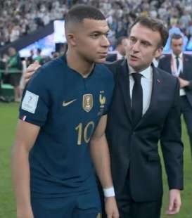 kylian mbappe emmanuel macron 4