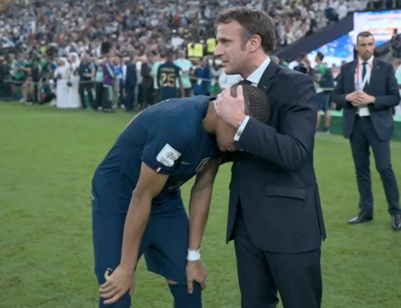 kylian mbappe emmanuel macron 9