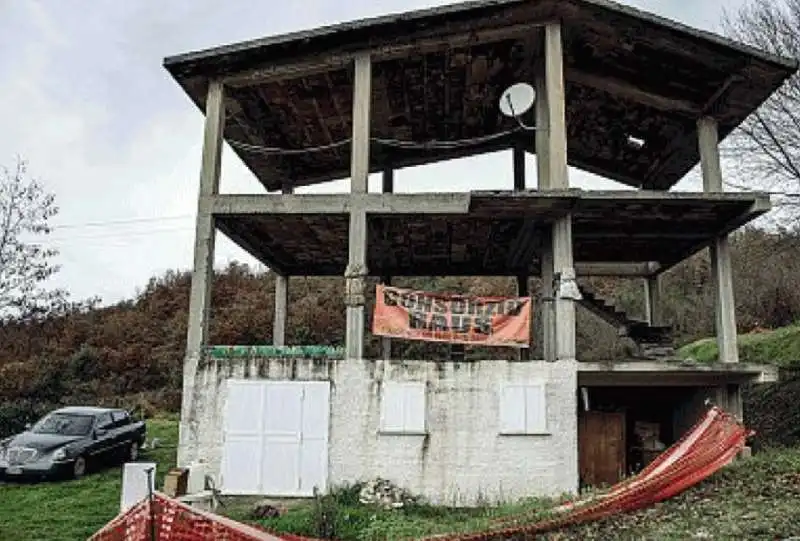 LA CASA DOVE VIVEVA CLAUDIO CAMPITI AL CONSORZIO VALLE VERDE