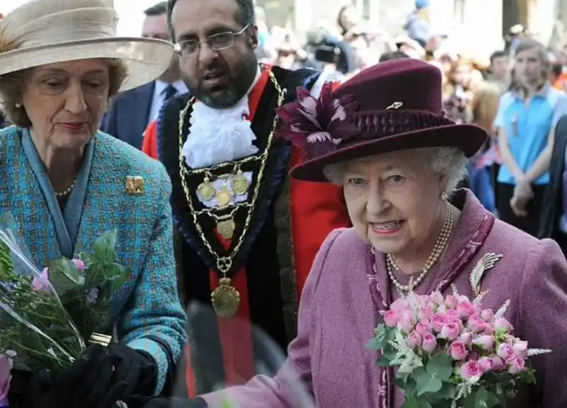 lady susan hussey e la regina elisabetta