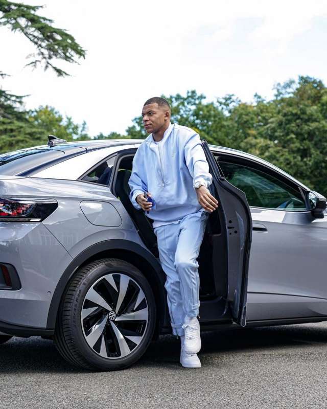 LE AUTO DI KYLIAN MBAPPE