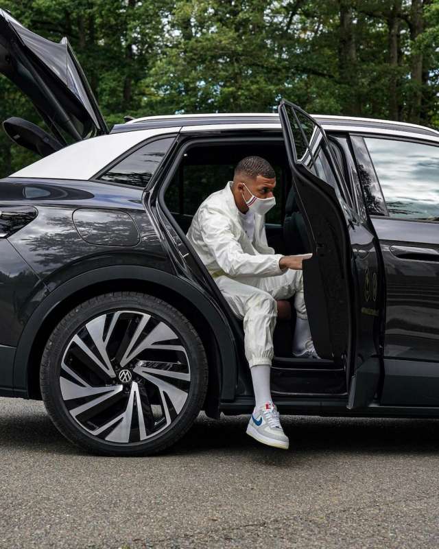 LE AUTO DI KYLIAN MBAPPE