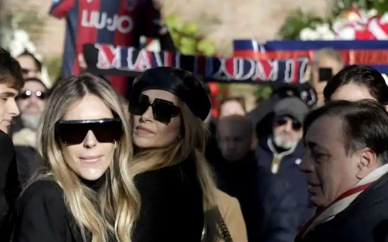 moglie arianna e figlia funerale di sinisa mihajlovic 