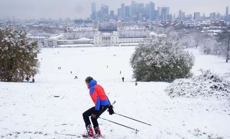 neve a londra 19