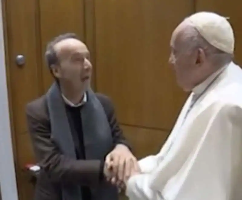 papa francesco roberto benigni 2