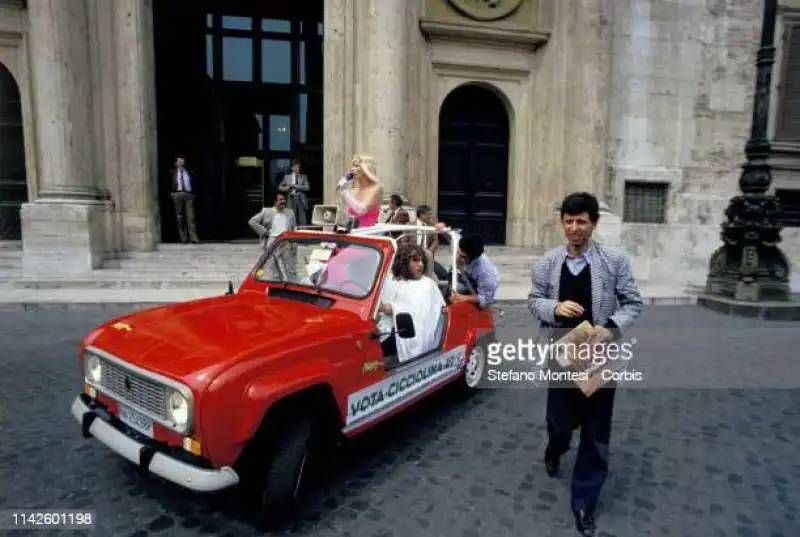 riccardo schicchi ilona staller campagna elettorale 1987