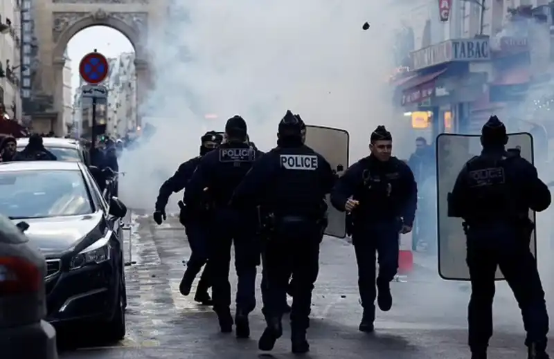 sparatoria al centro culturale curdo ahmet kaya di parigi   13