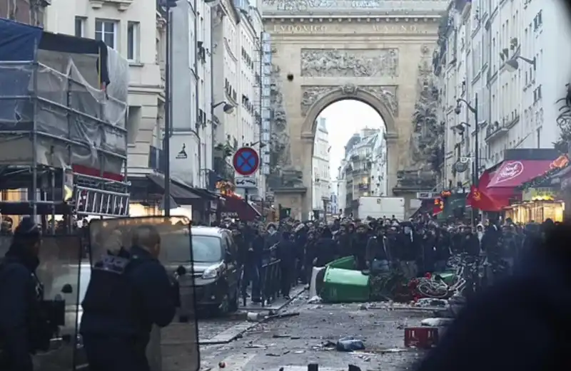 sparatoria al centro culturale curdo ahmet kaya di parigi   6