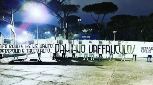 striscione degli ultras lazio contro damiano dei maneskin