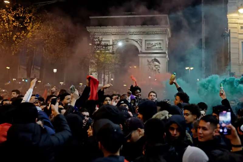 tifosi marocchini a parigi 5