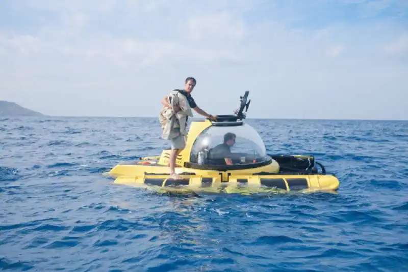 triton submarine 4