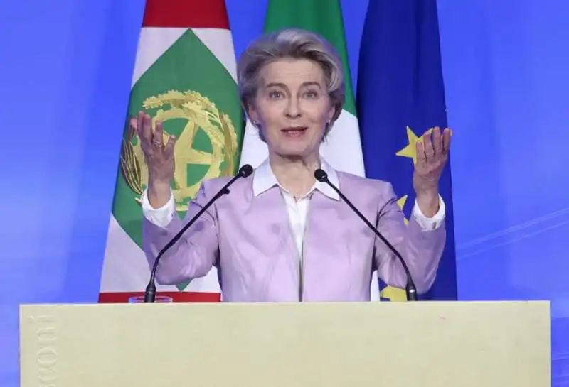 URSULA VON DER LEYEN ALL UNIVERSITA BOCCONI 