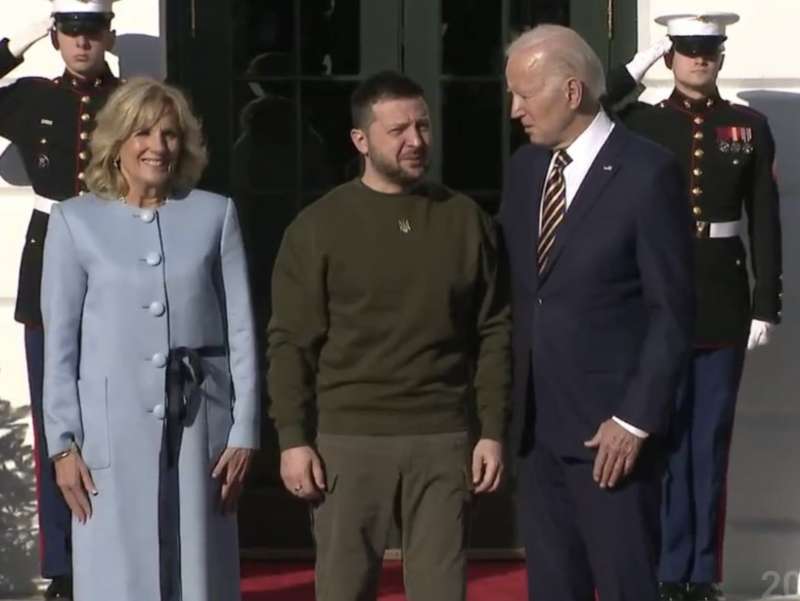 VOLODYMYR ZELENSKY ACCOLTO ALLA CASA BIANCA DA JOE E JILL BIDEN