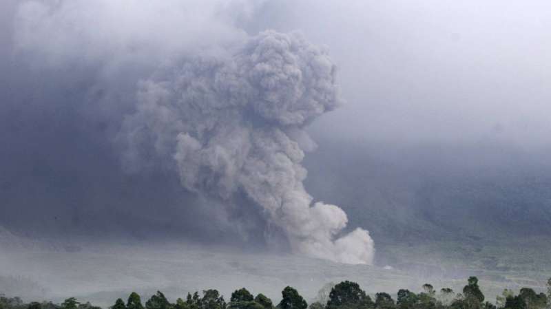 vulcano Semeru eruzione