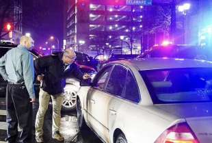 auto contro il corteo presidenziale di joe biden willington delaware 3