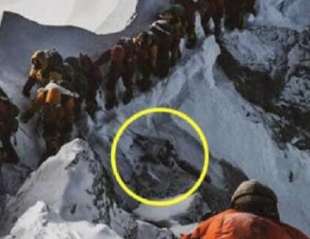 cadaveri sull everest 5