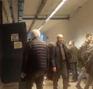 caos in aula dopo la sentenza di condanna di fiore e castellino 7