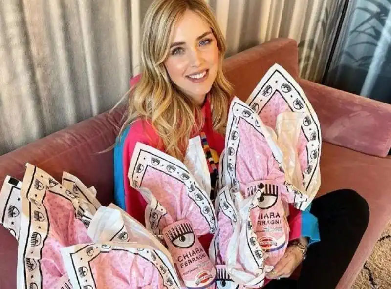 chiara ferragni e le uova di pasqua