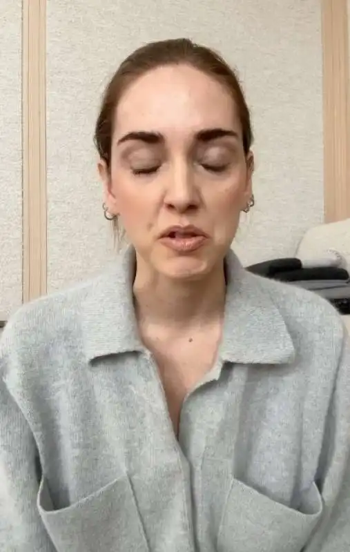 chiara ferragni si scusa dopo il caso dei pandori balocco 8