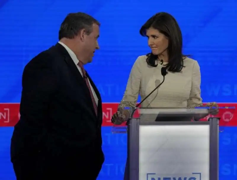 CHRIS CHRISTIE E NIKKI HALEY  