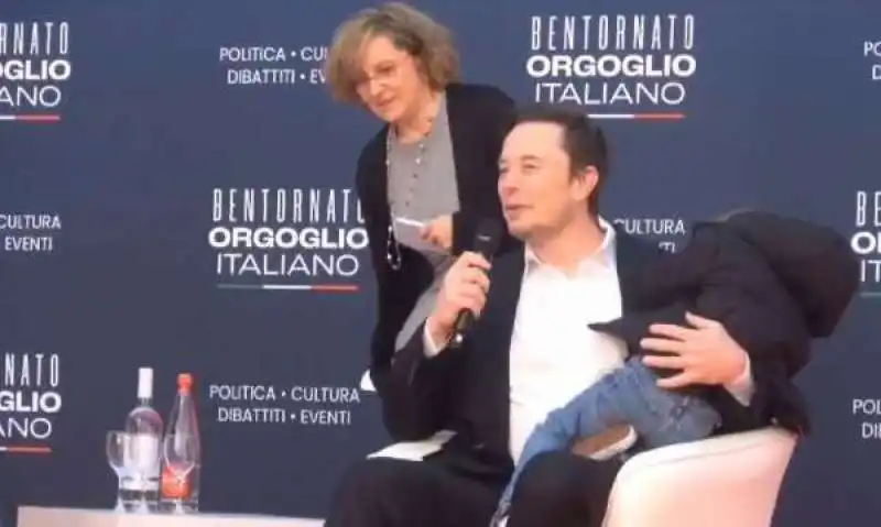 elon musk e il figlio ad atreju 