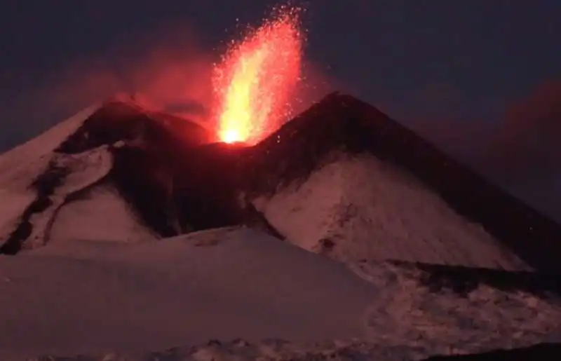 eruzione etna novembre 2023 5