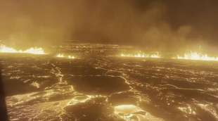 eruzione vulcano fagradalsfjall nella penisola di reykjanek, islanda 18