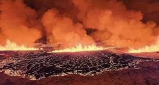 eruzione vulcano fagradalsfjall nella penisola di reykjanek, islanda 19