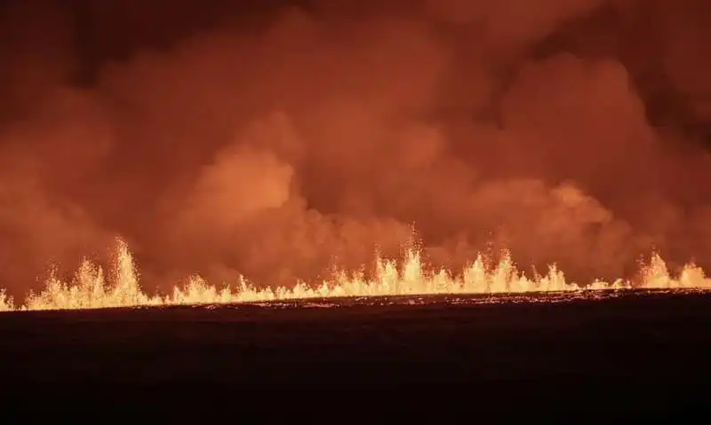 eruzione vulcano fagradalsfjall nella penisola di reykjanek, islanda   5