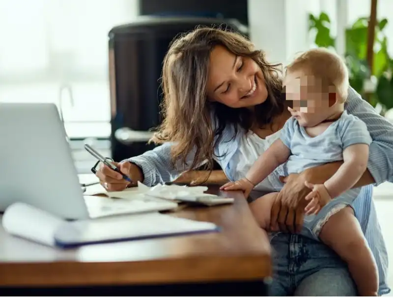 ESSERE MADRE E LAVORATRICE