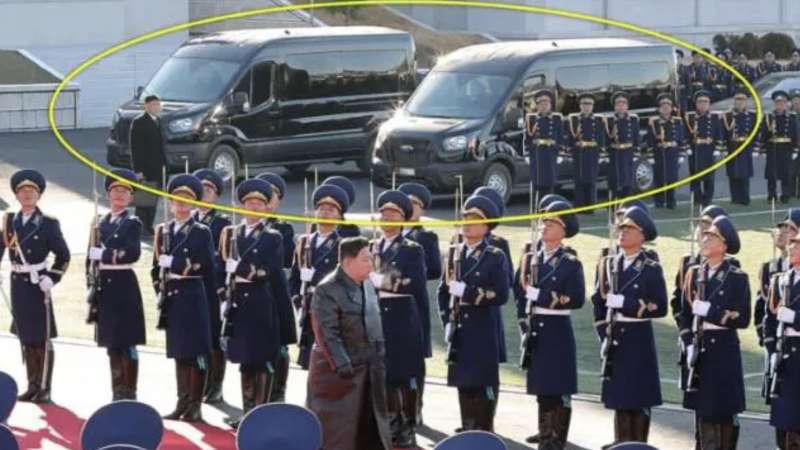 FURGONI FORD IN COREA DEL NORD