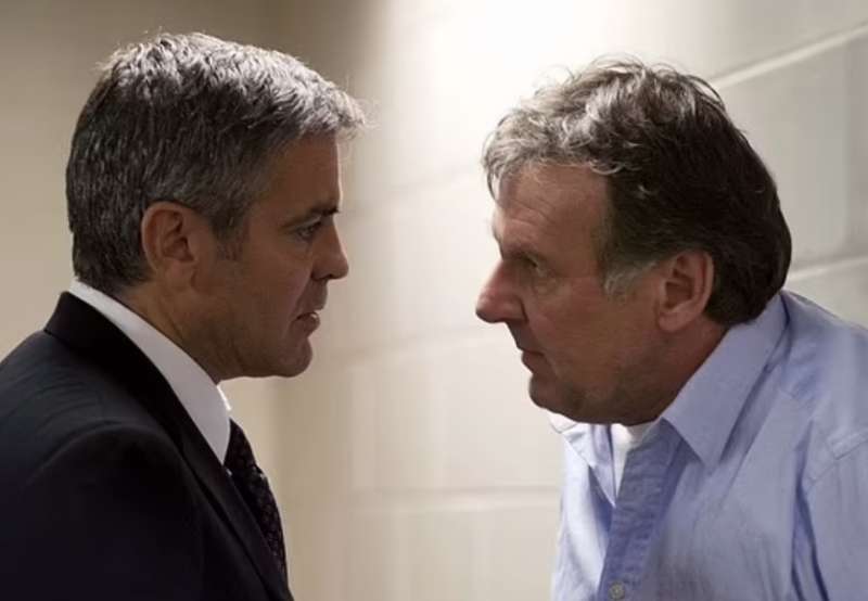 george clooney tom wilkinson in michael clayton