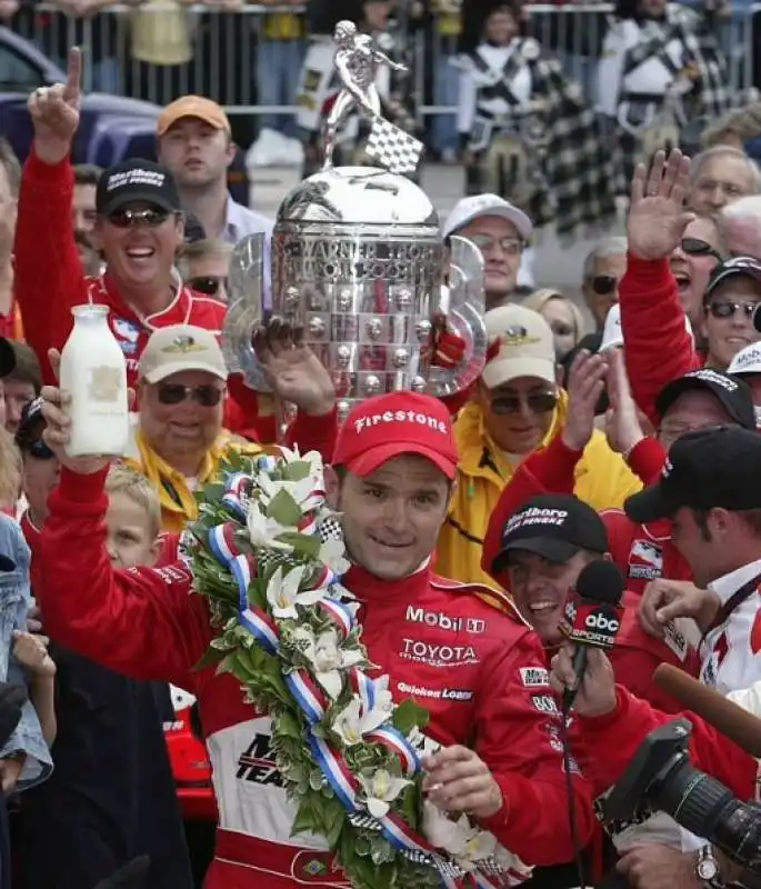 gil de ferran vince la indy500 nel 2003 