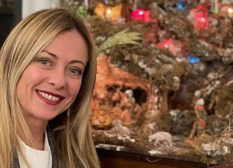 giorgia meloni e il presepe 2