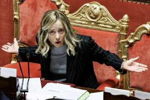 giorgia meloni in senato 2