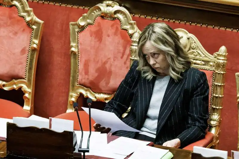 giorgia meloni in senato   4