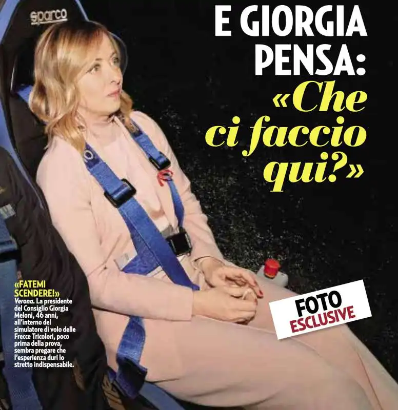 giorgia meloni sul simulatore di volo   7