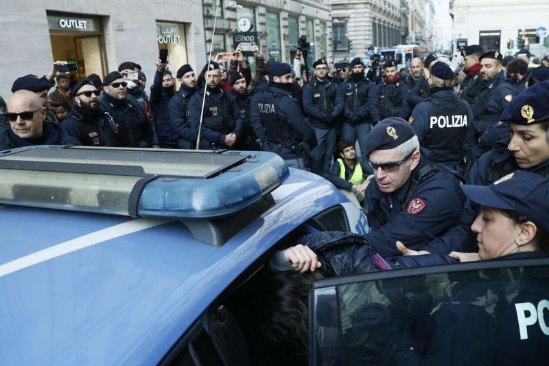 gretini a via del corso 16