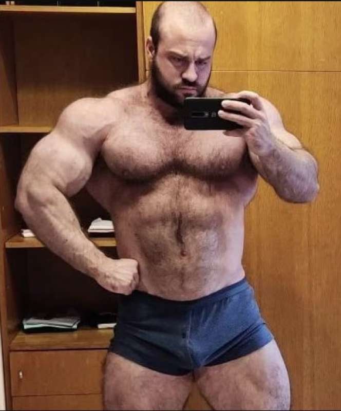 IL BODYBUILDER SPAGNOLO ALFREDO MARTIN