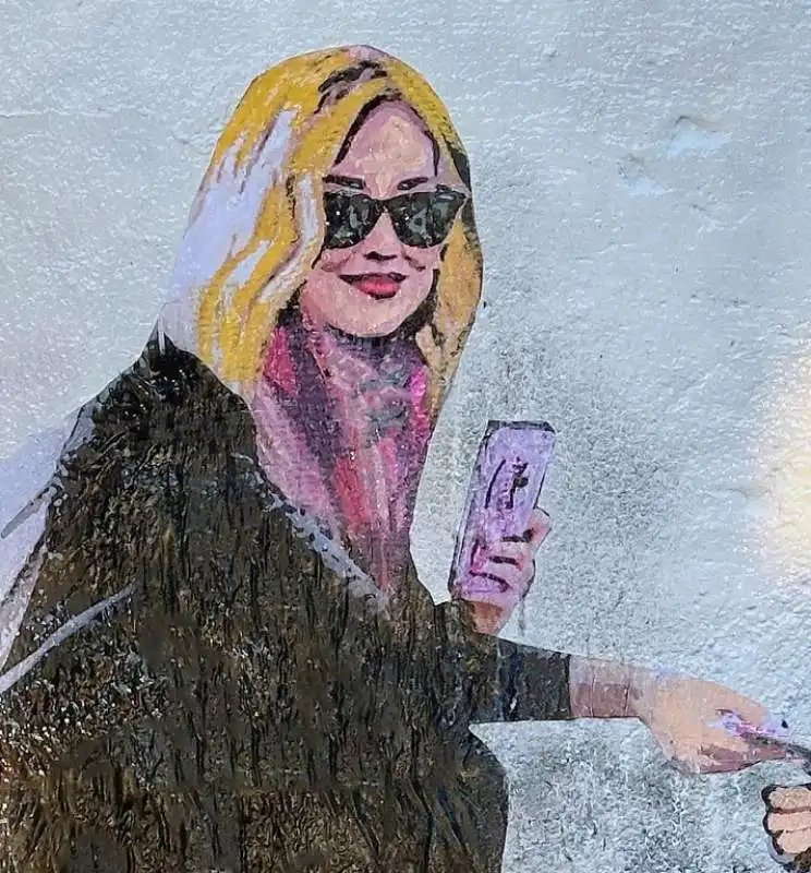 il murale di tvboy su chiara ferragni 2