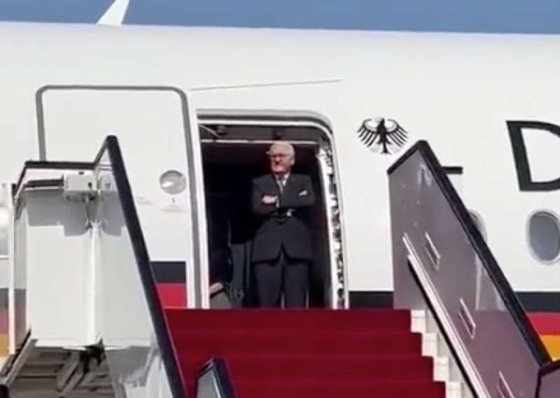 il presidente tedesco Frank-Walter Steinmeier all aeroporto di doha