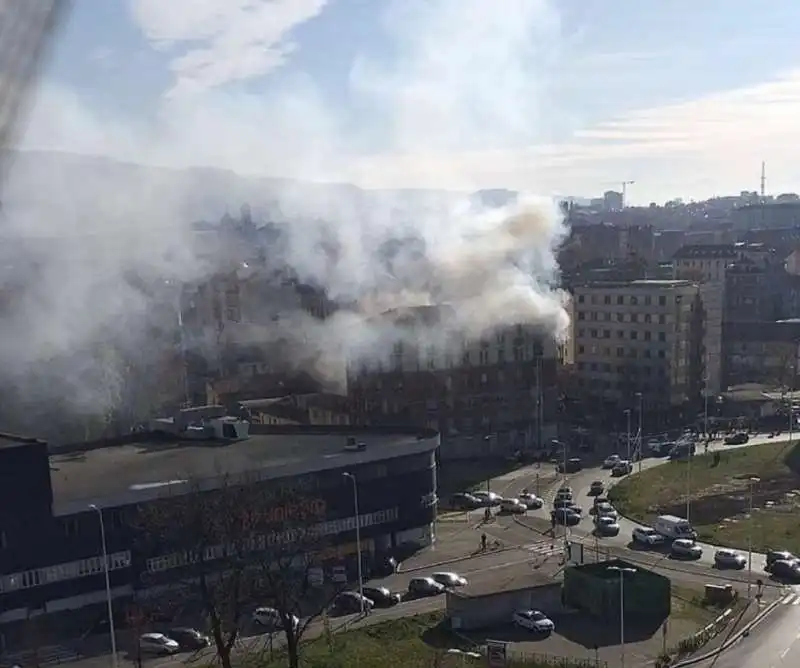 incendio in un palazzo di piazza baldissera a torino   6