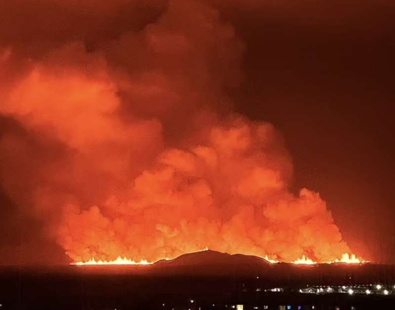 islanda eruzione vulcano nella penisola di reykjanes 10