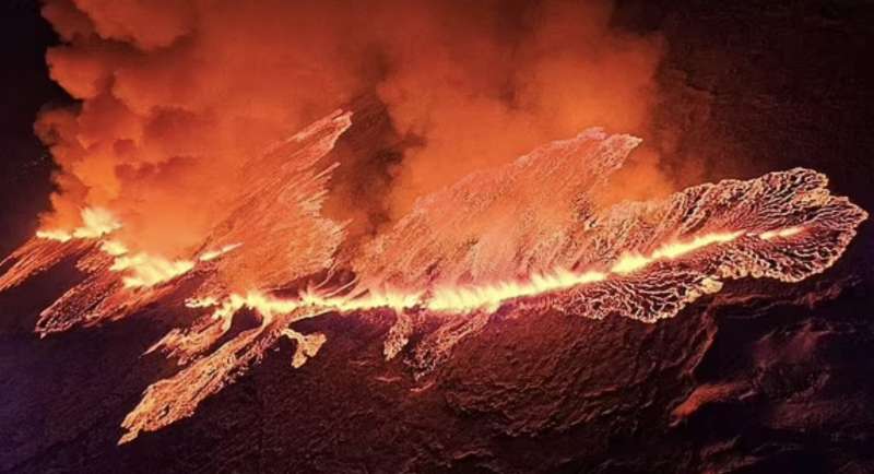 islanda eruzione vulcano nella penisola di reykjanes 15