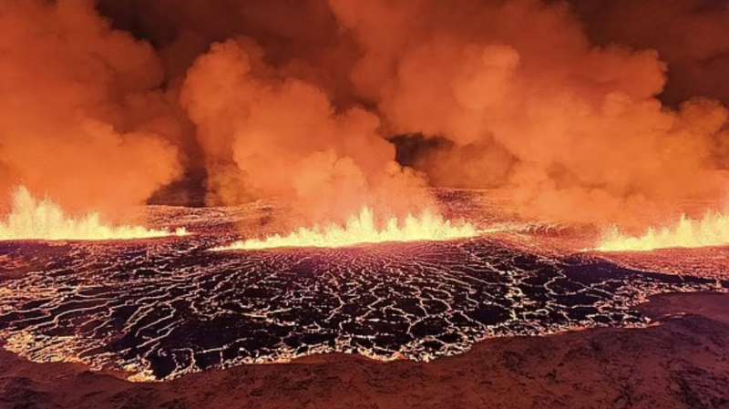 islanda eruzione vulcano nella penisola di reykjanes 19