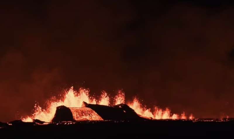 islanda eruzione vulcano nella penisola di reykjanes 2