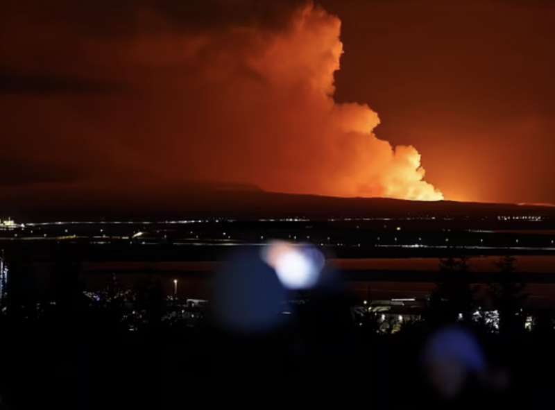 islanda eruzione vulcano nella penisola di reykjanes 6