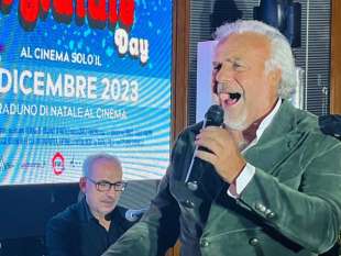 jerry cala alla festa dei 40 anni di vacanze di natale 4